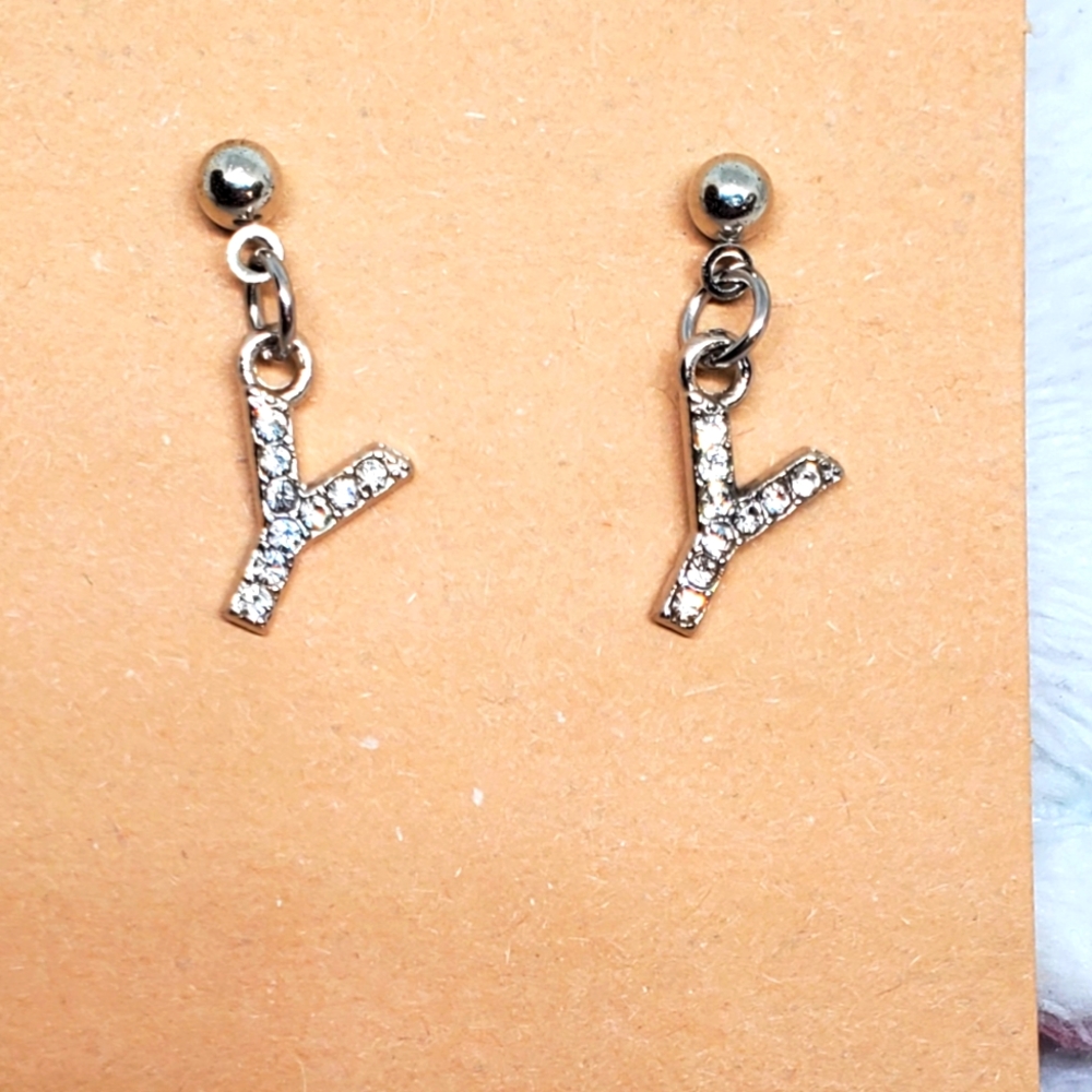 7/$10 Y Initial Earrings, New